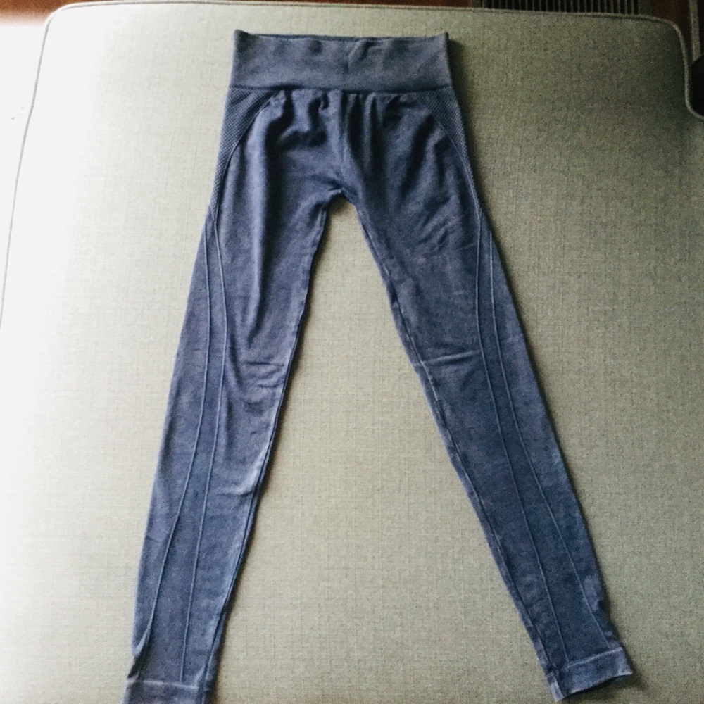 Nikibiki leggings